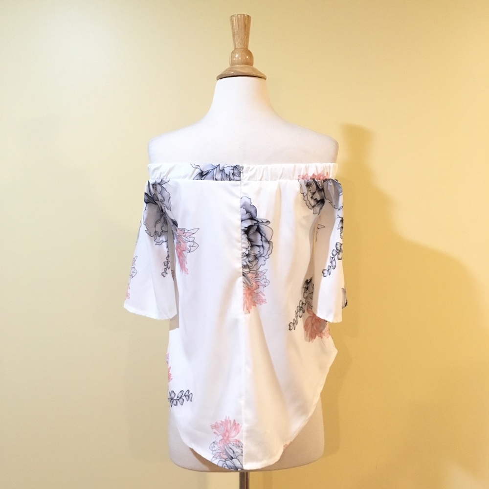 💥 CLEARANCE 💥 High Low Off Shoulder Floral Blouse - Picture 7 of 7
